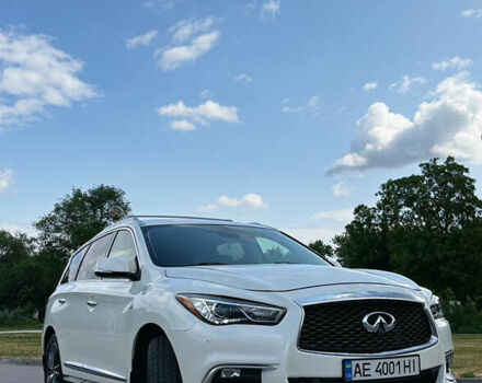 Белый Инфинити QX60, объемом двигателя 3.5 л и пробегом 86 тыс. км за 21500 $, фото 1 на Automoto.ua