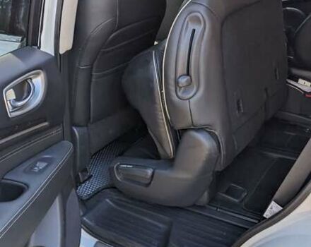 Белый Инфинити QX60, объемом двигателя 3.5 л и пробегом 77 тыс. км за 25000 $, фото 2 на Automoto.ua