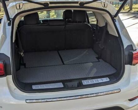 Белый Инфинити QX60, объемом двигателя 3.5 л и пробегом 77 тыс. км за 25000 $, фото 11 на Automoto.ua