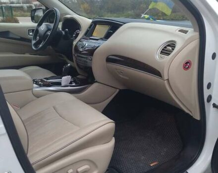 Белый Инфинити QX60, объемом двигателя 2.49 л и пробегом 86 тыс. км за 28000 $, фото 4 на Automoto.ua