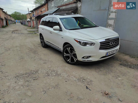 Белый Инфинити QX60, объемом двигателя 2.49 л и пробегом 151 тыс. км за 17500 $, фото 1 на Automoto.ua