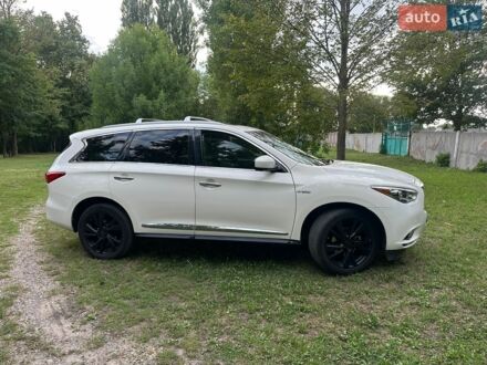Белый Инфинити QX60, объемом двигателя 2.5 л и пробегом 300 тыс. км за 15800 $, фото 1 на Automoto.ua