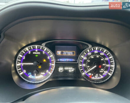 Черный Инфинити QX60, объемом двигателя 2.5 л и пробегом 174 тыс. км за 12800 $, фото 13 на Automoto.ua