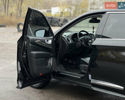 Черный Инфинити QX60, объемом двигателя 3.5 л и пробегом 200 тыс. км за 11500 $, фото 18 на Automoto.ua