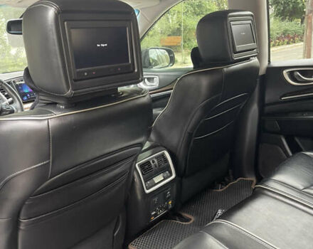 Черный Инфинити QX60, объемом двигателя 3.5 л и пробегом 195 тыс. км за 19000 $, фото 17 на Automoto.ua