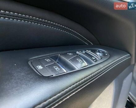 Черный Инфинити QX60, объемом двигателя 3.5 л и пробегом 147 тыс. км за 15990 $, фото 41 на Automoto.ua