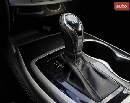 Черный Инфинити QX60, объемом двигателя 3.5 л и пробегом 101 тыс. км за 17400 $, фото 25 на Automoto.ua