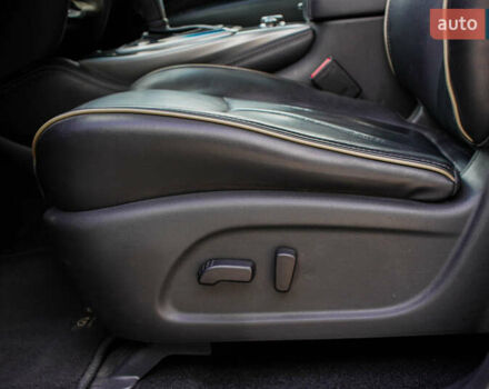 Черный Инфинити QX60, объемом двигателя 3.5 л и пробегом 101 тыс. км за 17400 $, фото 16 на Automoto.ua