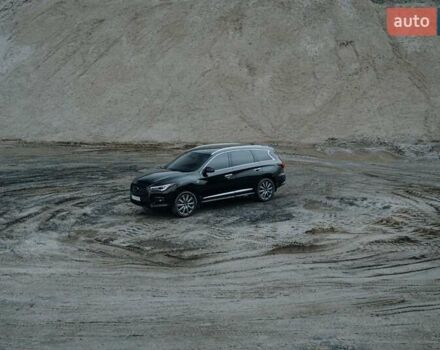 Чорний Інфініті QX60, об'ємом двигуна 3.5 л та пробігом 109 тис. км за 22000 $, фото 24 на Automoto.ua