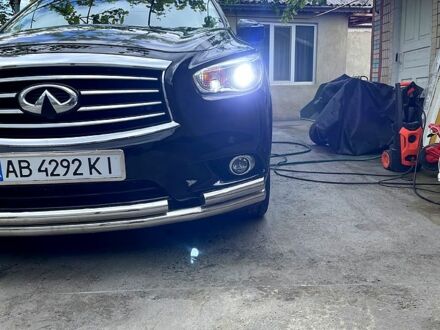 Інфініті QX60 2012 у Тульчине на Automoto.ua Чорний Інфініті QX60, об'ємом двигуна 3.5 л та пробігом 123 тис. км за 17500 $, фото 1 на Automoto.ua