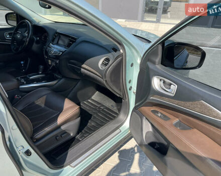 Серый Инфинити QX60, объемом двигателя 3.5 л и пробегом 244 тыс. км за 15000 $, фото 7 на Automoto.ua