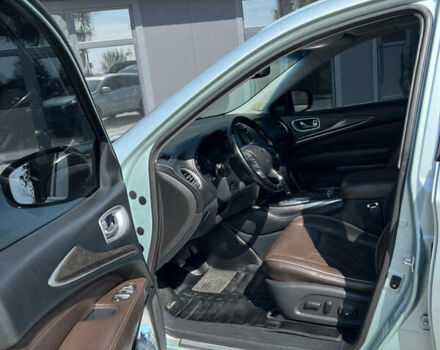 Серый Инфинити QX60, объемом двигателя 3.5 л и пробегом 244 тыс. км за 15000 $, фото 5 на Automoto.ua