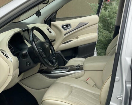 Серый Инфинити QX60, объемом двигателя 3.5 л и пробегом 190 тыс. км за 12500 $, фото 7 на Automoto.ua