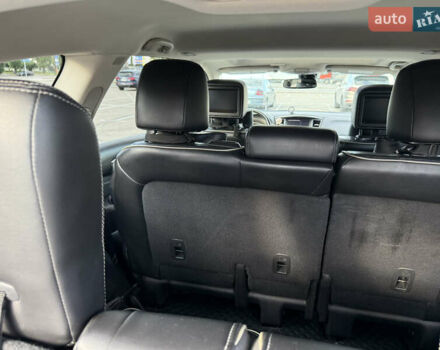 Серый Инфинити QX60, объемом двигателя 3.5 л и пробегом 243 тыс. км за 19000 $, фото 7 на Automoto.ua