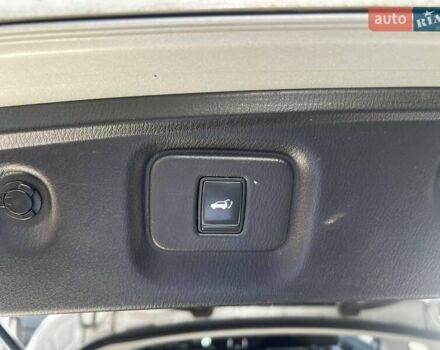 Сірий Інфініті QX60, об'ємом двигуна 3.5 л та пробігом 162 тис. км за 18500 $, фото 12 на Automoto.ua