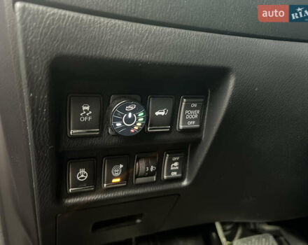 Серый Инфинити QX60, объемом двигателя 3.5 л и пробегом 161 тыс. км за 23000 $, фото 18 на Automoto.ua