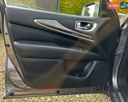 Серый Инфинити QX60, объемом двигателя 3.5 л и пробегом 74 тыс. км за 18300 $, фото 12 на Automoto.ua