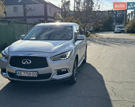 Серый Инфинити QX60, объемом двигателя 3.5 л и пробегом 177 тыс. км за 17500 $, фото 6 на Automoto.ua