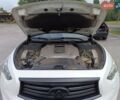 Белый Инфинити QX70, объемом двигателя 2.99 л и пробегом 210 тыс. км за 16600 $, фото 5 на Automoto.ua