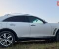 Белый Инфинити QX70, объемом двигателя 3.7 л и пробегом 154 тыс. км за 15200 $, фото 5 на Automoto.ua