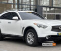 Белый Инфинити QX70, объемом двигателя 3.7 л и пробегом 254 тыс. км за 22300 $, фото 1 на Automoto.ua