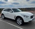Белый Инфинити QX70, объемом двигателя 3 л и пробегом 92 тыс. км за 21000 $, фото 1 на Automoto.ua
