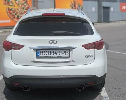 Белый Инфинити QX70, объемом двигателя 3.7 л и пробегом 185 тыс. км за 16000 $, фото 3 на Automoto.ua