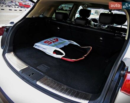 Белый Инфинити QX70, объемом двигателя 3.7 л и пробегом 141 тыс. км за 19900 $, фото 18 на Automoto.ua