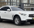 Белый Инфинити QX70, объемом двигателя 3.7 л и пробегом 254 тыс. км за 22300 $, фото 1 на Automoto.ua