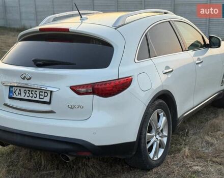 Белый Инфинити QX70, объемом двигателя 3.7 л и пробегом 154 тыс. км за 15200 $, фото 8 на Automoto.ua
