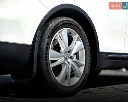 Белый Инфинити QX70, объемом двигателя 2.99 л и пробегом 110 тыс. км за 17999 $, фото 6 на Automoto.ua