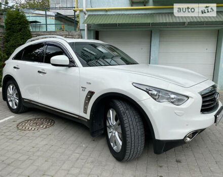 Білий Інфініті QX70, об'ємом двигуна 3.7 л та пробігом 94 тис. км за 25000 $, фото 11 на Automoto.ua