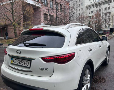 Белый Инфинити QX70, объемом двигателя 3.7 л и пробегом 51 тыс. км за 22500 $, фото 9 на Automoto.ua
