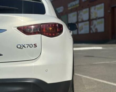 Білий Інфініті QX70, об'ємом двигуна 2.99 л та пробігом 166 тис. км за 23500 $, фото 1 на Automoto.ua