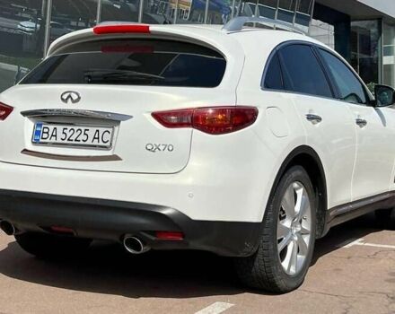 Білий Інфініті QX70, об'ємом двигуна 3 л та пробігом 66 тис. км за 31300 $, фото 4 на Automoto.ua