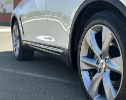 Білий Інфініті QX70, об'ємом двигуна 2.99 л та пробігом 166 тис. км за 23500 $, фото 6 на Automoto.ua