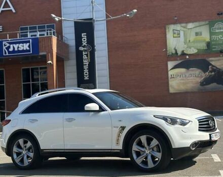 Білий Інфініті QX70, об'ємом двигуна 2.99 л та пробігом 166 тис. км за 23500 $, фото 17 на Automoto.ua