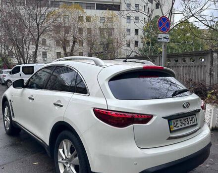 Белый Инфинити QX70, объемом двигателя 3.7 л и пробегом 51 тыс. км за 22500 $, фото 8 на Automoto.ua