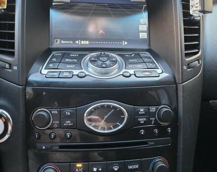 Белый Инфинити QX70, объемом двигателя 2.99 л и пробегом 110 тыс. км за 17999 $, фото 15 на Automoto.ua