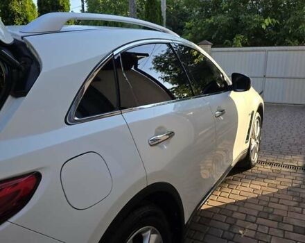 Белый Инфинити QX70, объемом двигателя 2.99 л и пробегом 110 тыс. км за 17999 $, фото 30 на Automoto.ua