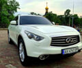Белый Инфинити QX70, объемом двигателя 3 л и пробегом 133 тыс. км за 20900 $, фото 1 на Automoto.ua