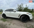 Белый Инфинити QX70, объемом двигателя 3.7 л и пробегом 168 тыс. км за 17400 $, фото 3 на Automoto.ua