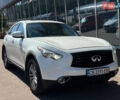 Белый Инфинити QX70, объемом двигателя 3.7 л и пробегом 145 тыс. км за 18900 $, фото 1 на Automoto.ua
