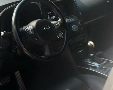 Білий Інфініті QX70, об'ємом двигуна 2.99 л та пробігом 166 тис. км за 23500 $, фото 10 на Automoto.ua