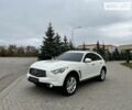 Белый Инфинити QX70, объемом двигателя 3.7 л и пробегом 45 тыс. км за 28800 $, фото 1 на Automoto.ua