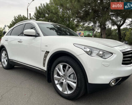 Белый Инфинити QX70, объемом двигателя 2.99 л и пробегом 128 тыс. км за 19800 $, фото 75 на Automoto.ua
