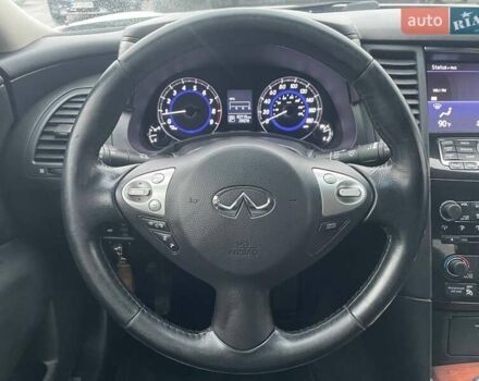 Белый Инфинити QX70, объемом двигателя 3.7 л и пробегом 84 тыс. км за 16990 $, фото 14 на Automoto.ua