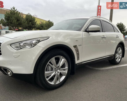 Белый Инфинити QX70, объемом двигателя 2.99 л и пробегом 128 тыс. км за 19800 $, фото 84 на Automoto.ua