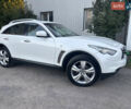 Белый Инфинити QX70, объемом двигателя 3.7 л и пробегом 63 тыс. км за 13800 $, фото 1 на Automoto.ua