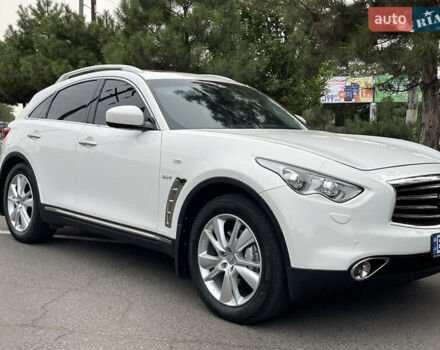 Белый Инфинити QX70, объемом двигателя 2.99 л и пробегом 128 тыс. км за 19800 $, фото 48 на Automoto.ua